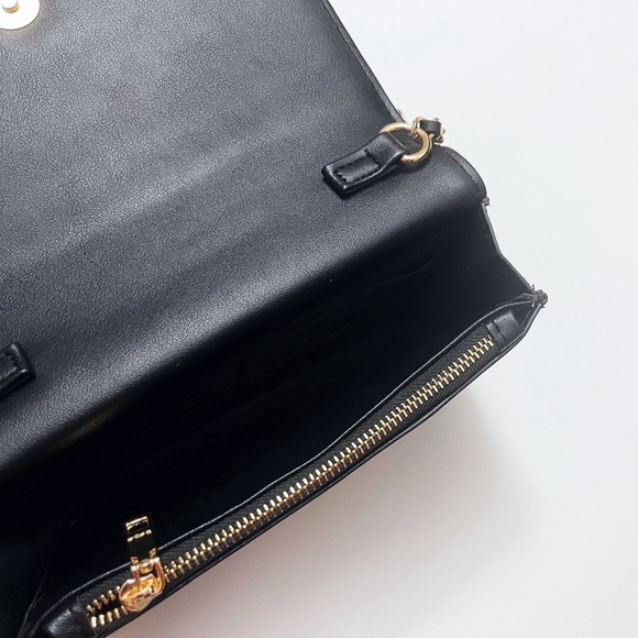 Bebe Faux Leather Quilted Black Chevron Crossbody Bag - Picture 8 of 12